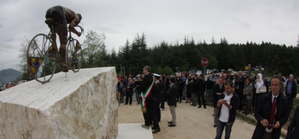 innaugurazione monumento taccone