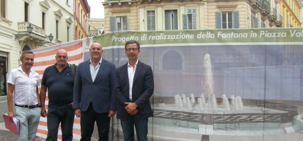 L'inaugurazione del cantiere della fontana in piazza Valignani