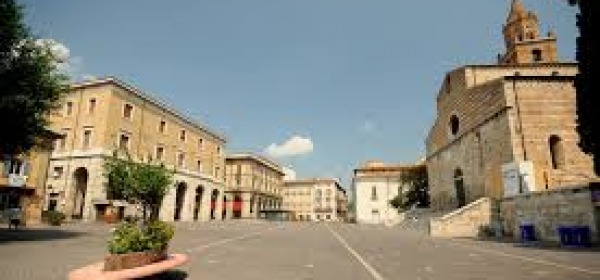 Piazza dei Martiri a Teramo