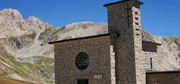 La chiesa di Madonna della Neve di Campo Imperatore