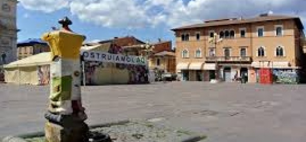 L'Aquila particolare Piazza Duomo