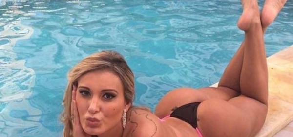 Andressa Urach Miss BumBum decomposizione