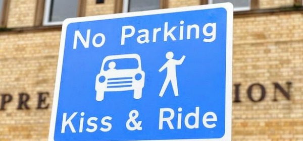 No parking - Kiss & ride