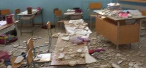 Foto Ansa-crollo calcinacci a scuola elementare