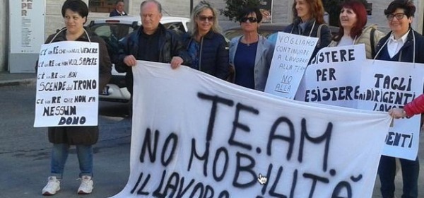 Protesta dipendenti Team in Prefettura