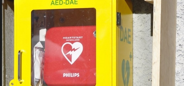 dispositivo D.A.E. (Defibrillatore Automatico Esterno)