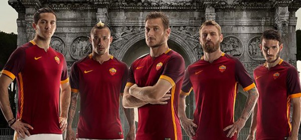 Divisa ASRoma 2015-16 _ foto da twitter @OfficialASRoma