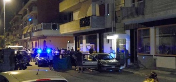 Il luogo dell'omicidio di Martinsicuro (foto Ansa)