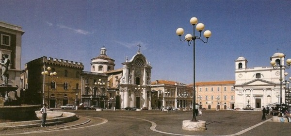 Piazza Duomo -L'Aquila,pre sisma