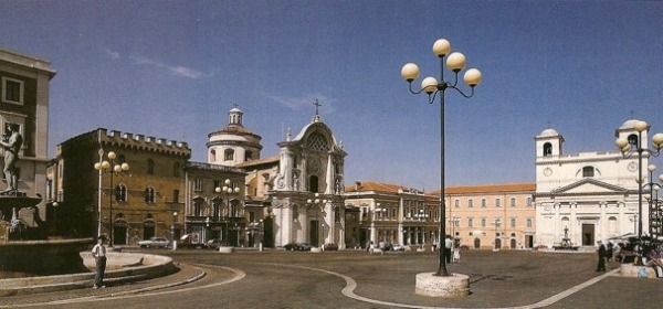 Piazza Duomo -L'Aquila,pre sisma