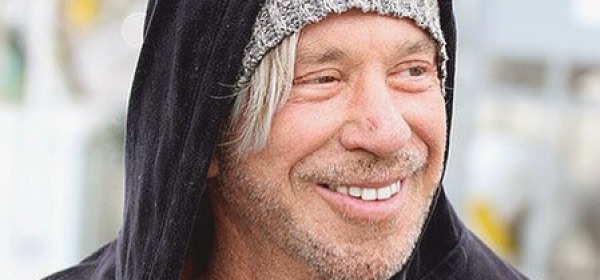 La trasformazione di Mickey Rourke su instagram