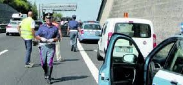 Suicidio su A14-polizia