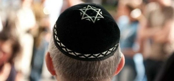 Ebreo con kippah