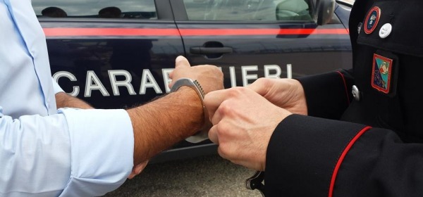 Carabinieri, arresto - foto di repertorio