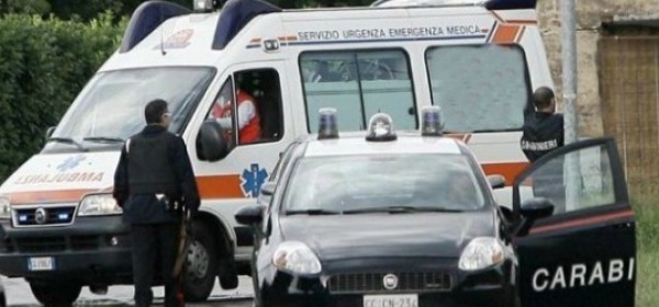 carabinieri ambulanza - foto di repertorio