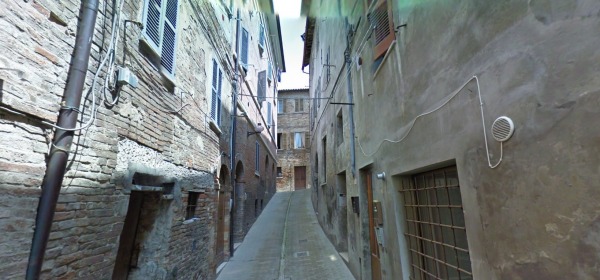 Urbino, Via delle Stallacce - foto da street View