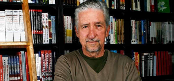 Tom Hayden - foto da twitter