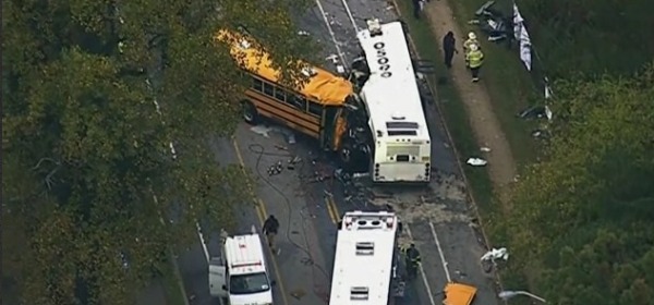 Usa: scontro tra schoolbus e autobus