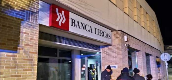 Rapina Banca Teramo Notizie Da Abruzzo24ore