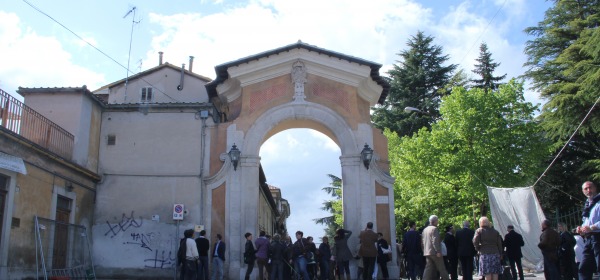 Porta Castello, L'Aquila