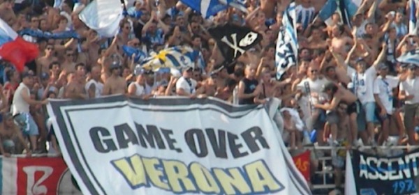 I tifosi del Pescara nella sfida play-off con il Verona