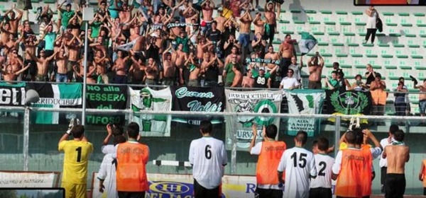 Il Chieti ringrazia i tifosi della "Volpi"