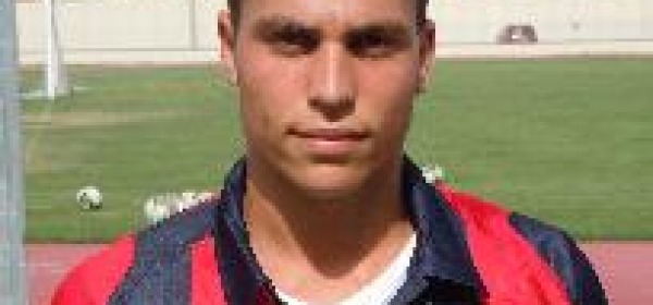 Il centrocampista rossoblù Francesco Agnello, suo il gol del pari