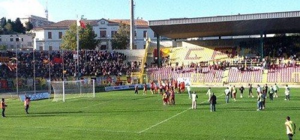 La festa dei padroni di casa al triplice fischio