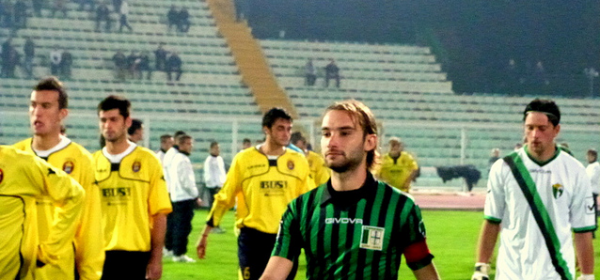 L'ingresso delle squadre in campo