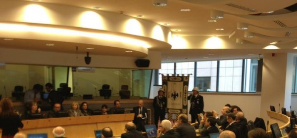 La seduta del Consiglio comunale a Bruxelles