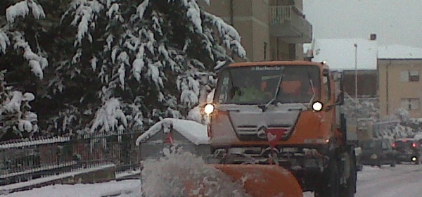 Spazzaneve al lavoro (unico?!?!)