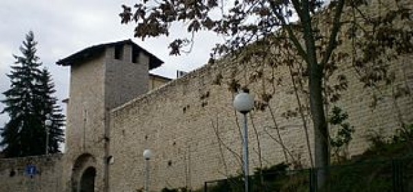 Porta Leone e mura cittadine