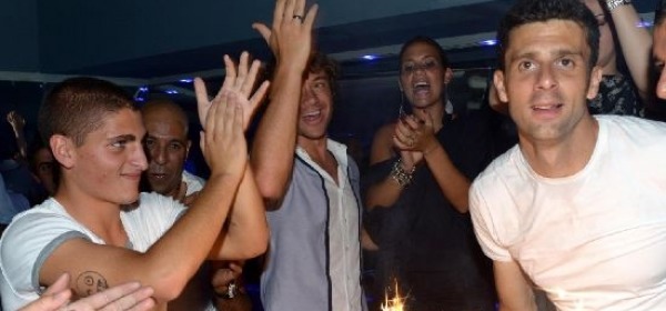 Marco Verratti al party del compagno Thiago Motta