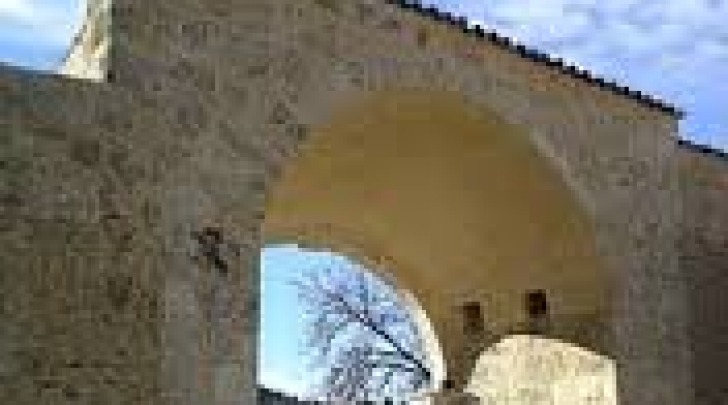 La porta a Borgo Rivera