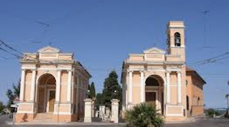 L'ingresso dell'attuale cimitero in zona Sant'Anna