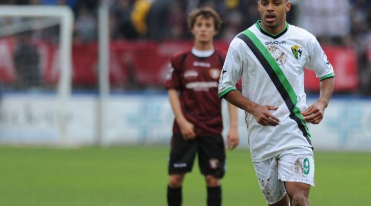 De Sousa in campo all' Arechi (foto tratta dalla rete)