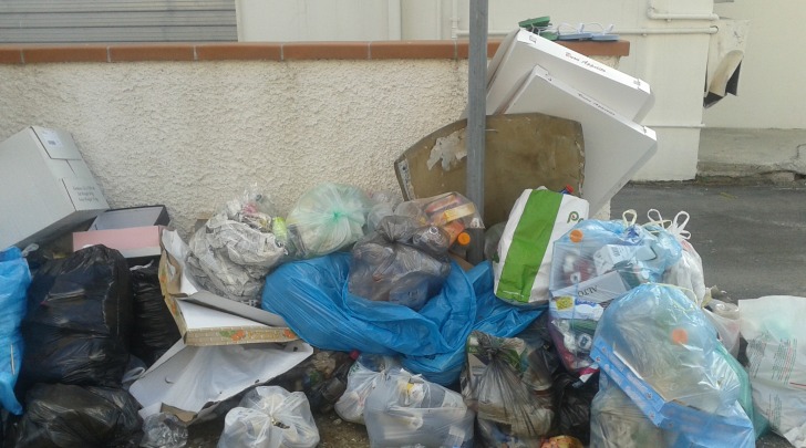 Discarica a cielo aperto a Villa Rosa di Martinsicuro