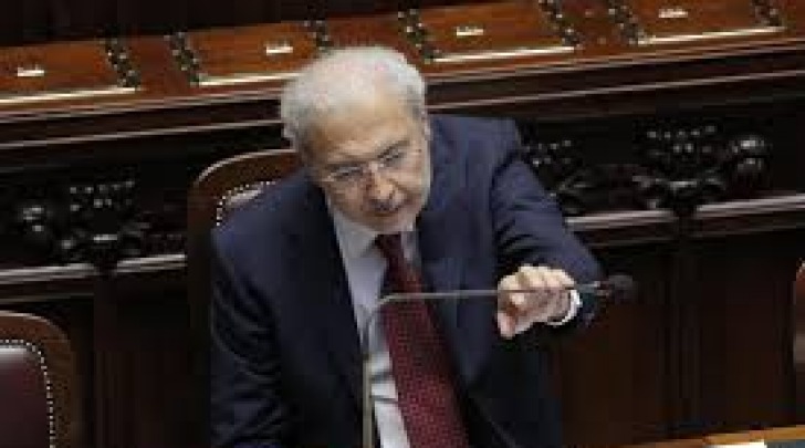 Il ministro Carlo Trigilia