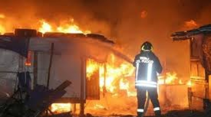 Incendio deposito giudiziario-foto repertorio