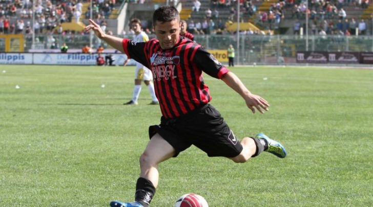 Ciccio Corapi col rossonero della Nocerina