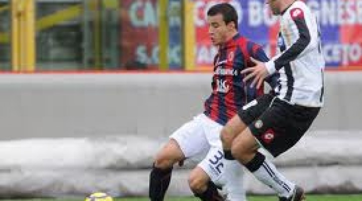 Federico Casarini con la maglia del Bologna