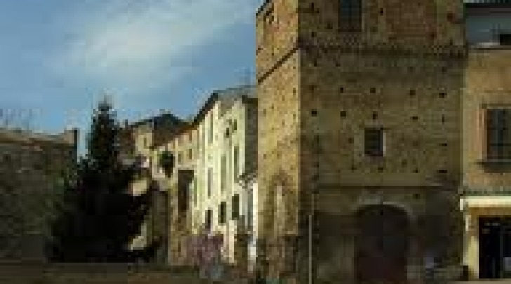 Largo San Francesco Sembra Un Minigolf Con Quell obbrobrio Cronaca 