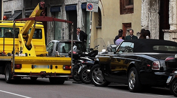 Claudia Galanti Rolls Royce