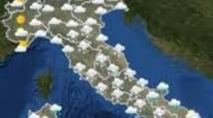 cartina Italia nuvoloso