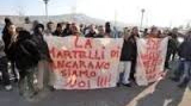 Manifestazione lavoratori Martelli