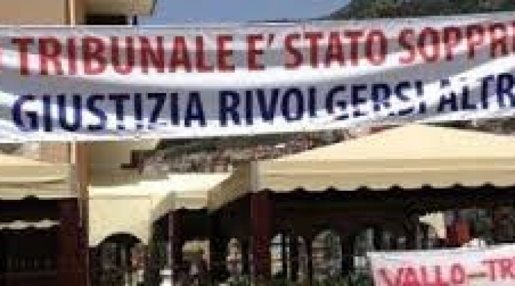 Manifestazione soppressione tribunale