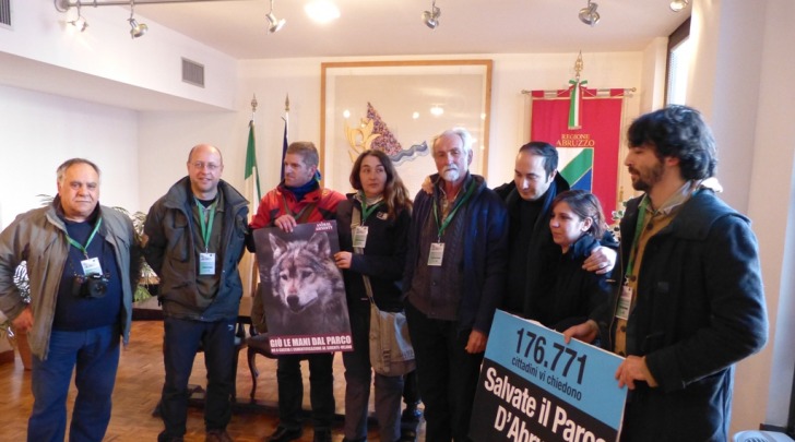 presentazione petizione anti riperimetrazioneParco 