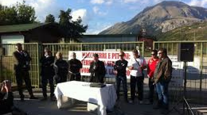 Manifestazione trafileria Pittini - Celano