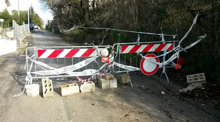 Strada Catani chiusa