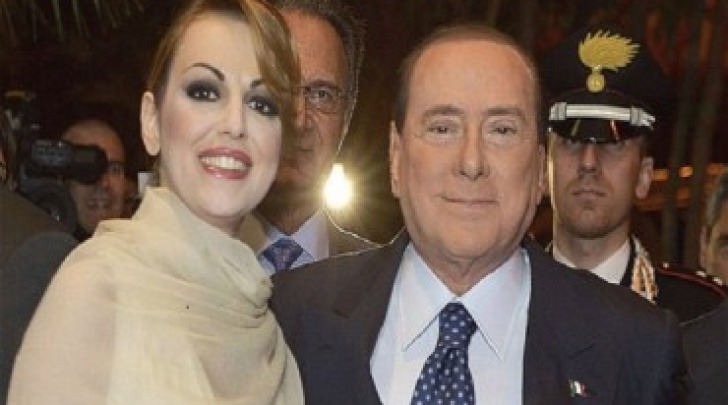Francesca Pascale incinta e Silvio Berlusconi